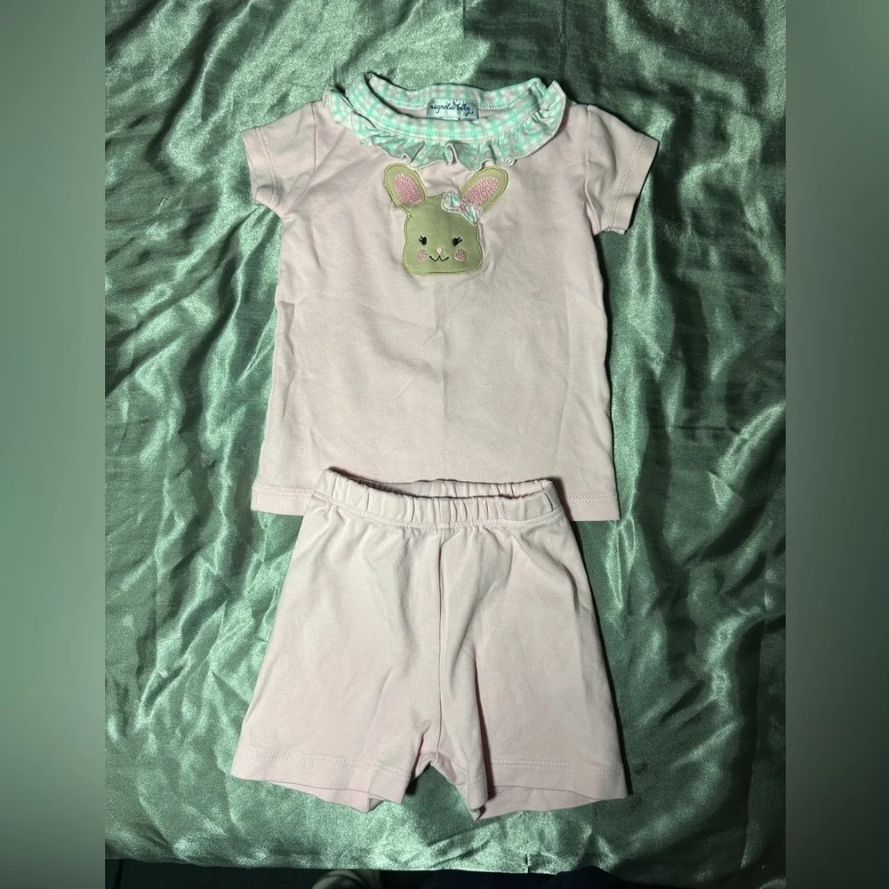 Magnolia Baby Pink Short Set with Bunny Design Size 12-18 months Easter Spring